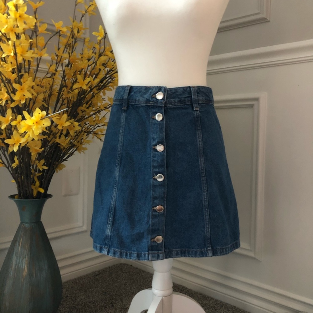 h&m button jean skirt - Picture 2 of 6